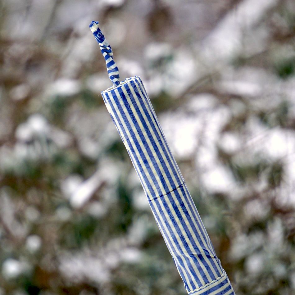 Fackeln aus Bienenwachstuchresten, 2 Stück