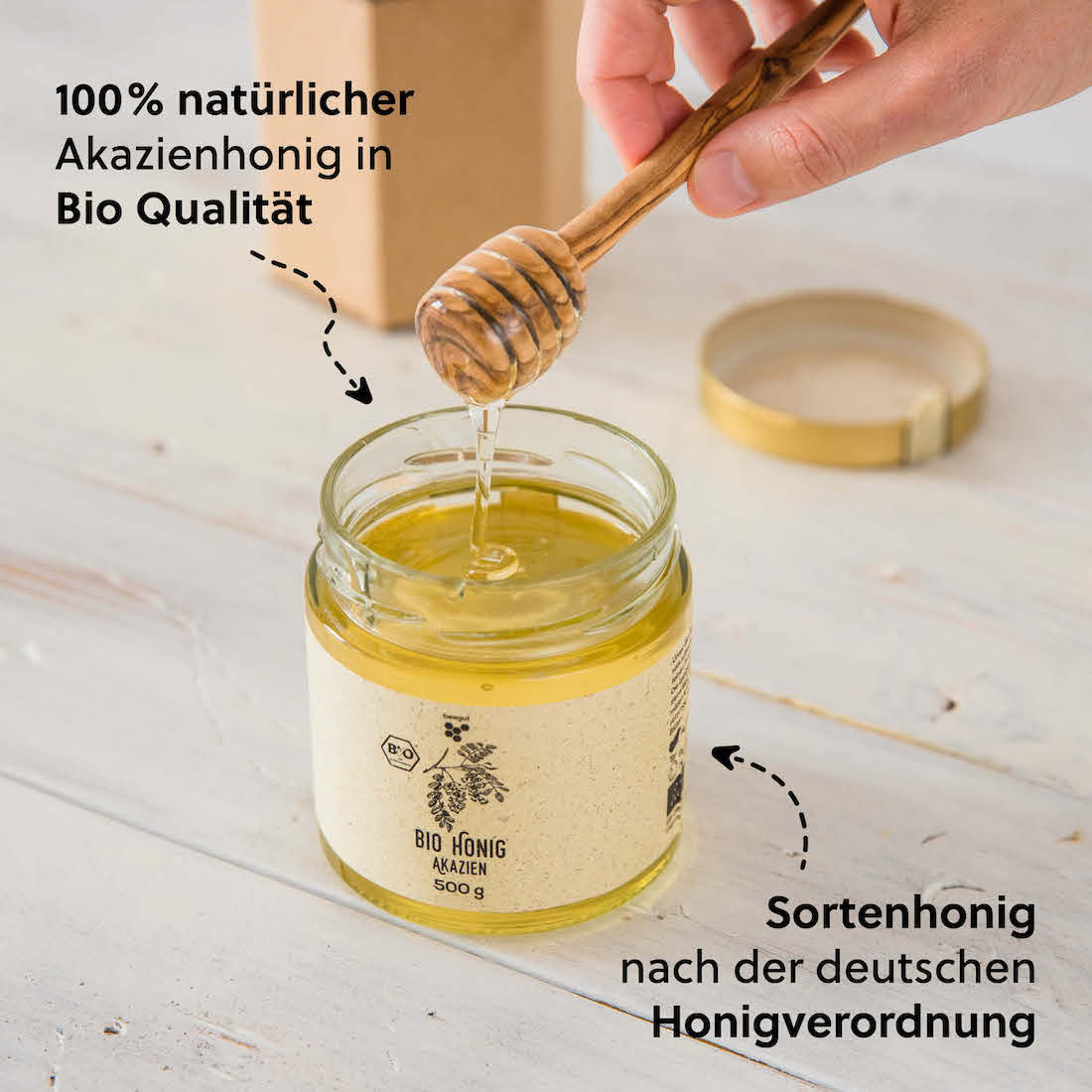 Zertifizierter Sortenhonig=>Akazienhonig darf ein Sortenhonig nur genannt werden, wenn er die Anforderungen der Honigverordnung erfüllt. Durch eine Pollenanalyse lassen wir das bei einem auf Bienenprodukte spezialisierten Labor in Deutschland überprüfen.