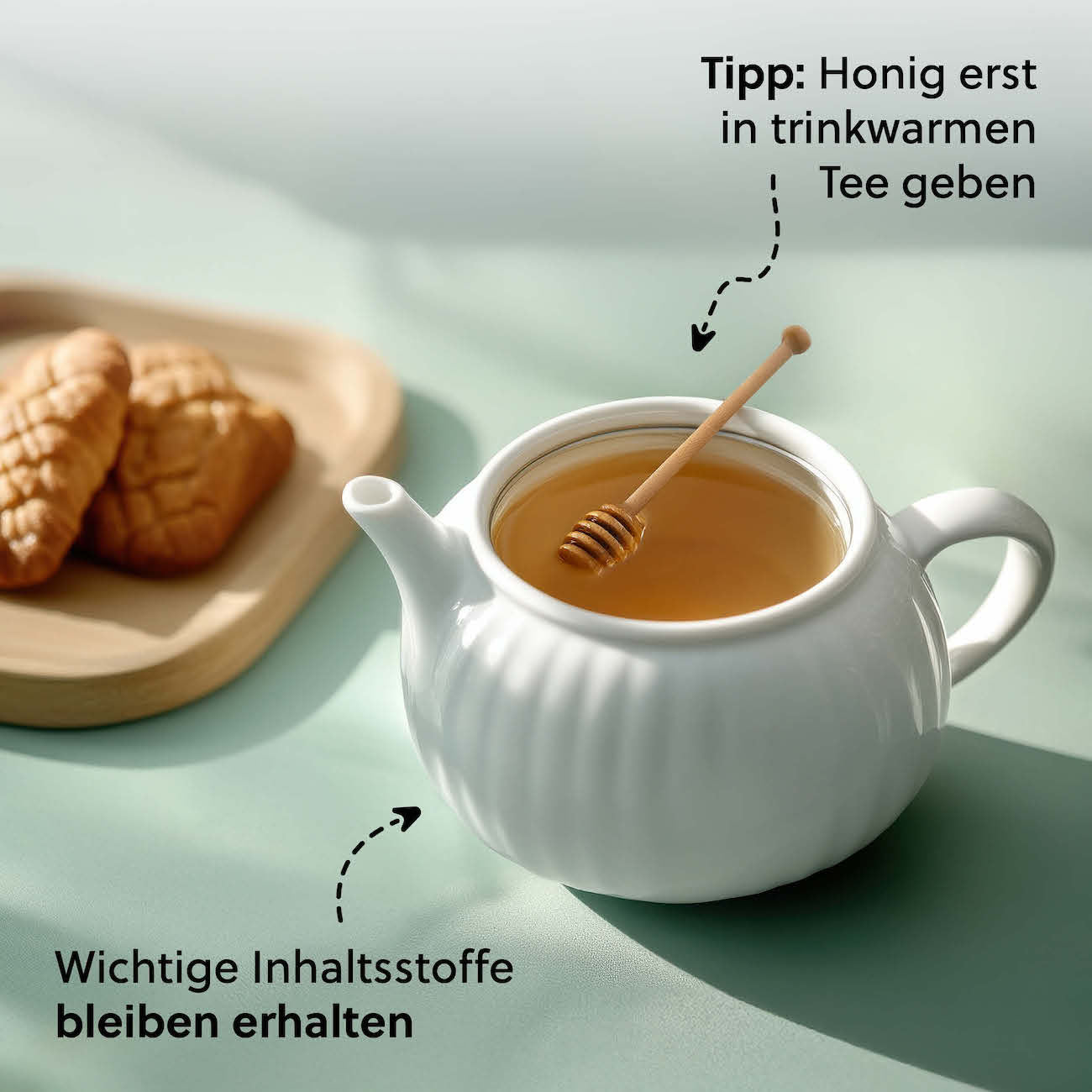Schonende Abfüllung: Der Akazienhonig wird schonend abgefüllt, indem er nur leicht erwärmt, gesiebt, sanft gerührt und ohne Luftblasen in sterile Gläser gefüllt wird, um seine Enzyme, Aromen und Qualität zu bewahren.