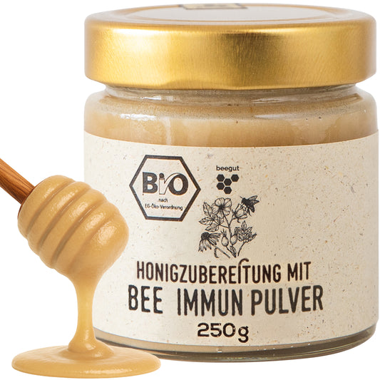 Honig trifft “Bee Immun Pulver”=>Unsere bewährte “Bee Immun” Rezeptur auch im leckeren Honig. Profitiere von der Kombination aus Bienenprodukten und natürlichen Pflanzenextrakten. 