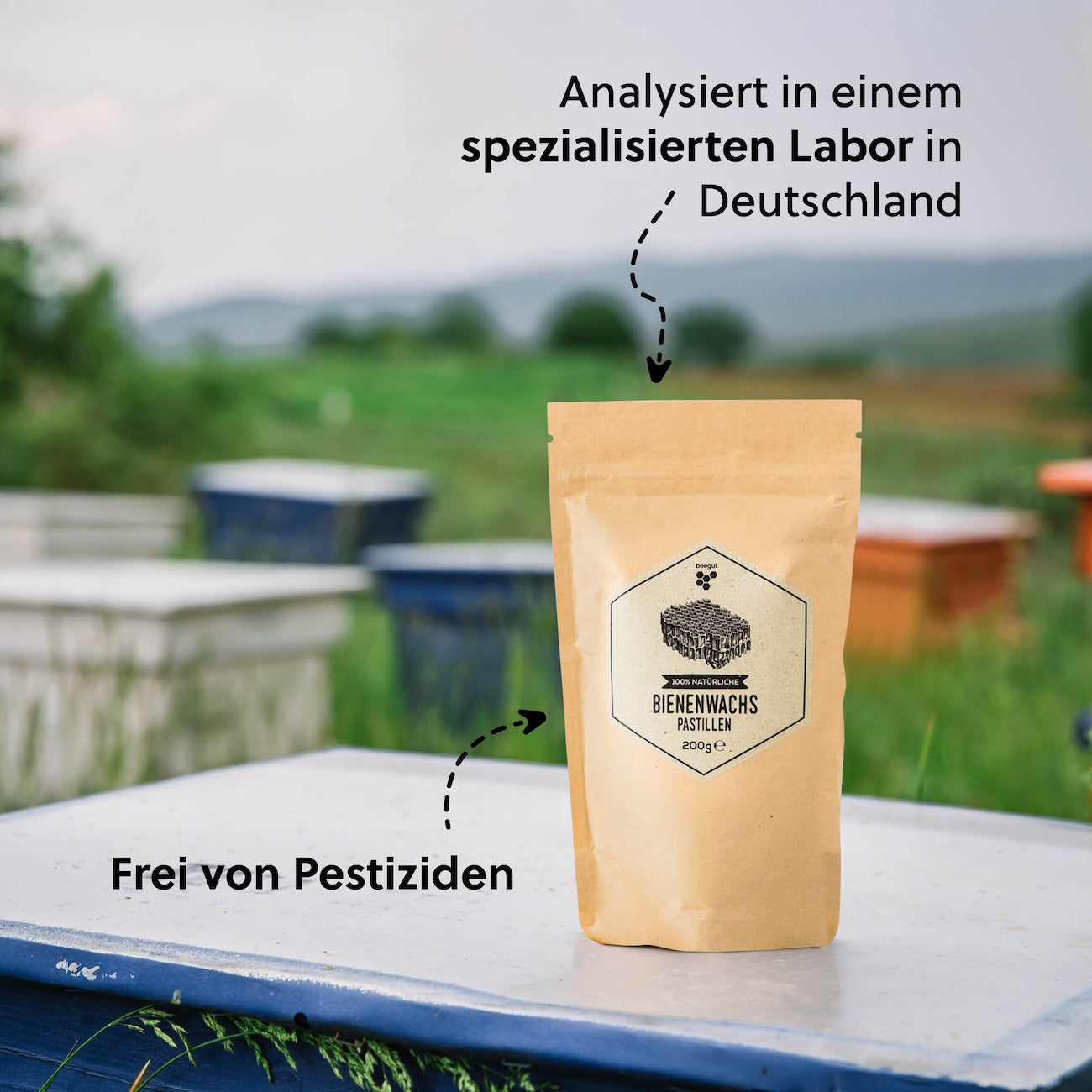 Unser Qualitätsversprechen=>Jede Charge wird in Deutschland hergestellt und analysiert. Mithilfe einer Analyse zur Wachsverfälschung wird sichergestellt, dass es sich zu 100% um reines Bienenwachs handelt. 