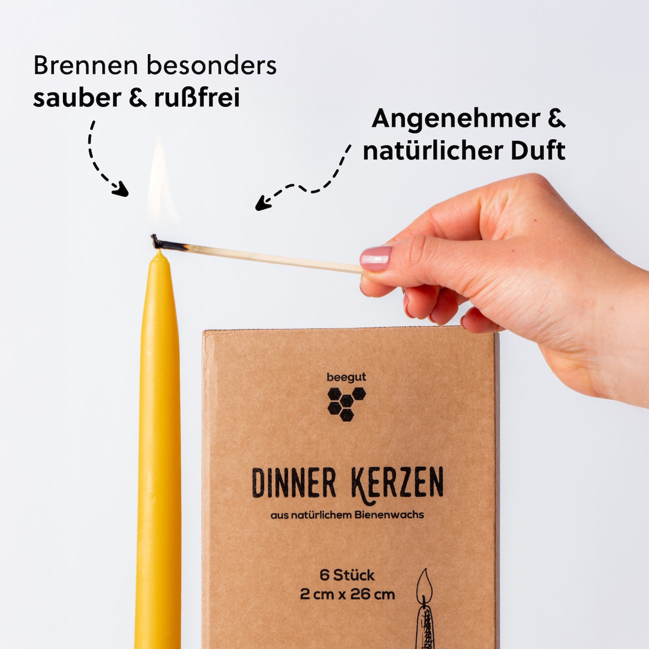 Vorteile von Bienenwachs=>Da in Bienenwachskerzen keine Farb- und Duftstoffe enthalten sind, setzen diese keine Schadstoffe frei, welche bei Paraffinkerzen entstehen. 