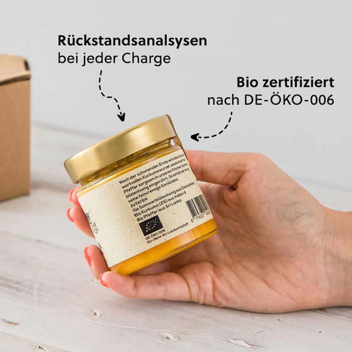 Unser Qualitätsversprechen=>Jede Charge wird in einem für Bienenprodukte spezialisierten Labor in Deutschland auf Pestizide und weitere Rückstände analysiert.