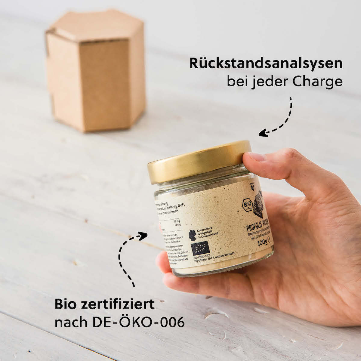 Unser Qualitätsversprechen=>Jede Charge analysiert und hergestellt unter strengen Vorschriften mit ausschließlich kontrolliert biologischen Rohstoffen. (19mg Polyphenole pro Tagesportion)