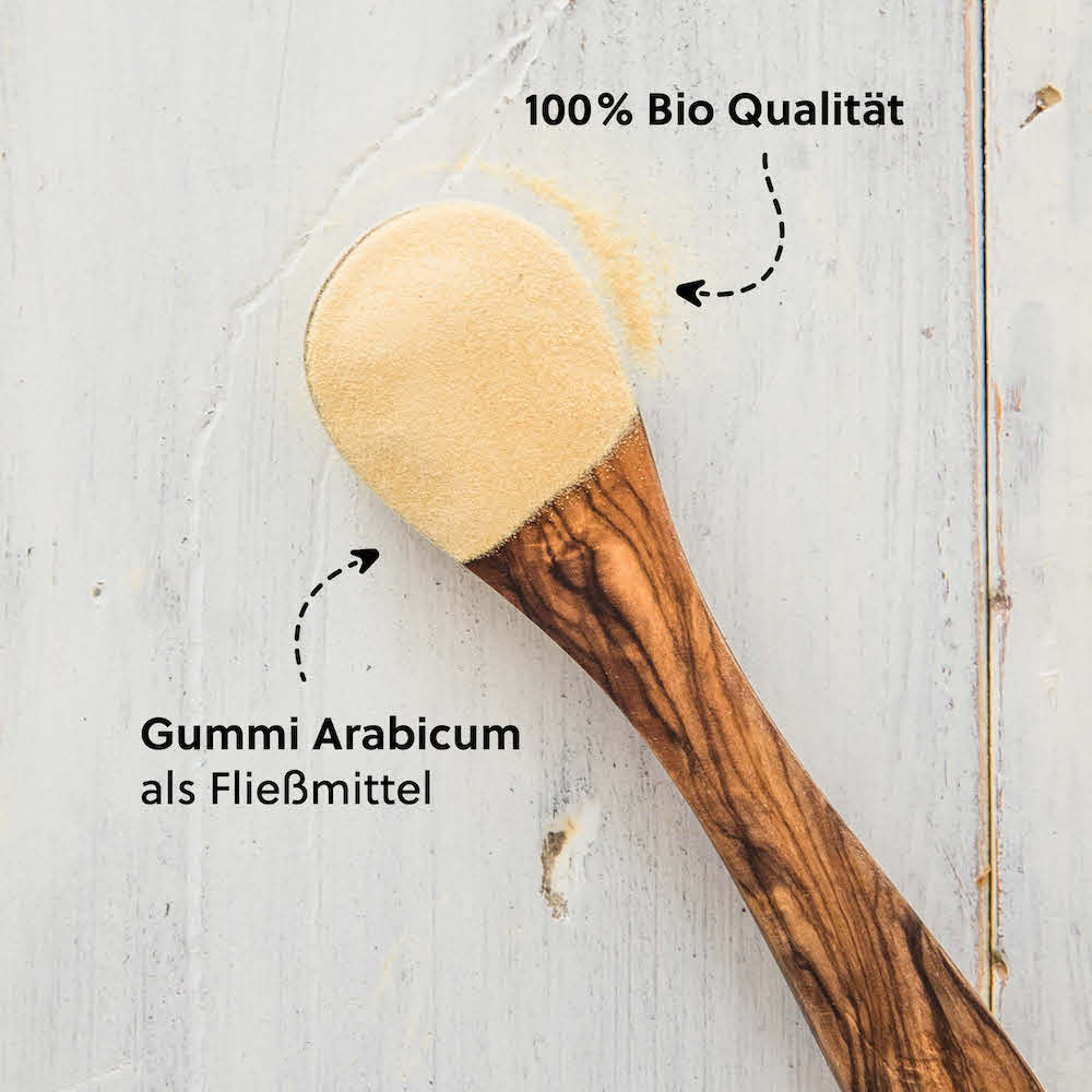 Ohne chemische Zusatzstoffe=>Gummi Arabicum wird aus Akazienbäume gewonnen und wird häufig in der Lebensmittelindustrie als Emulgator und Stabilisator eingesetzt. Es fördert die Stabilisierung und Löslichkeit von Propolis und gilt als gut verträglich.  