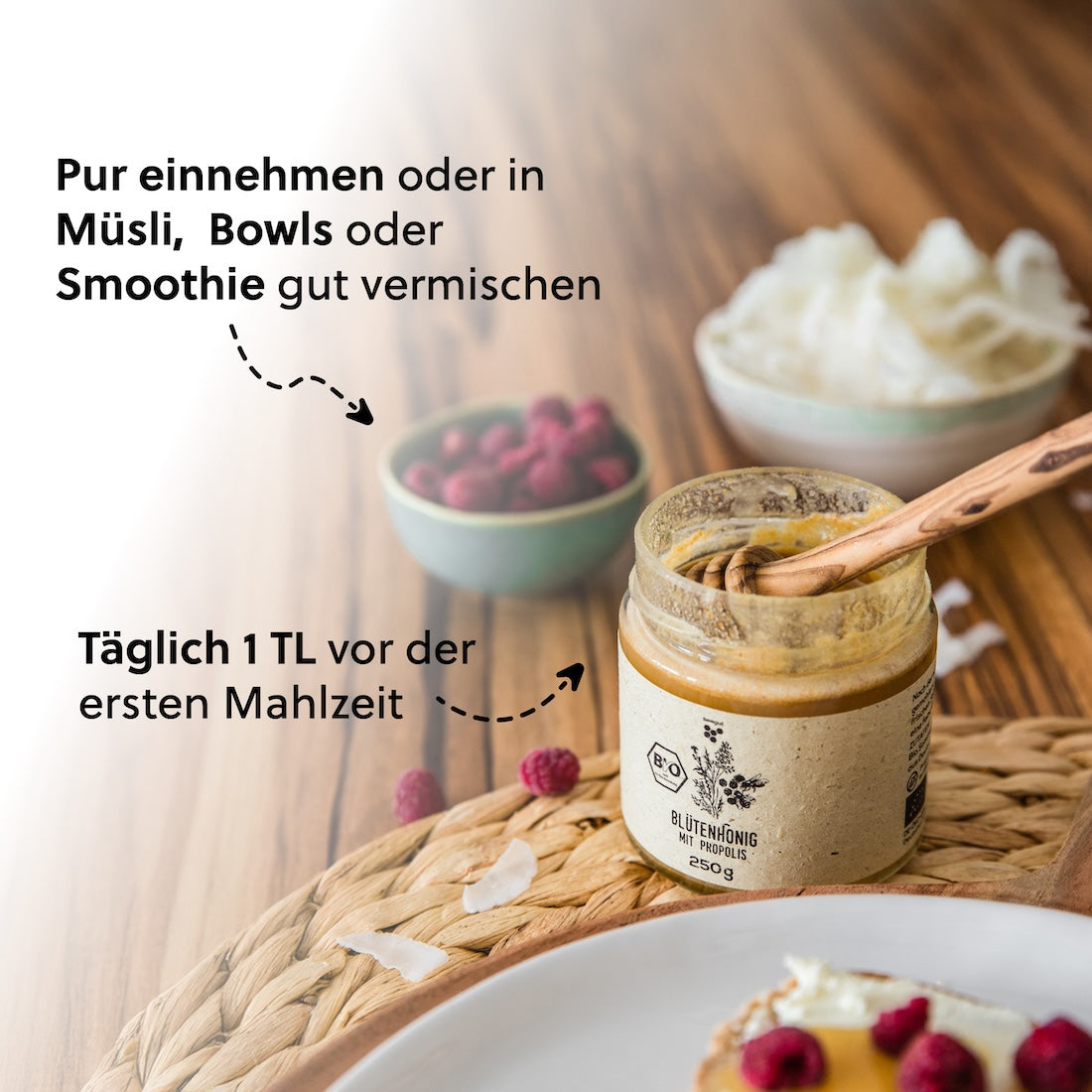 Vielseitige Verwendung=>Im Grunde kannst du den Honig einnehmen, wie du es am liebsten möchtest. Aber Achtung: Nicht in heiße Getränke mischen (über 40°C), da Hitze empfindliche Enzyme zerstören kann.