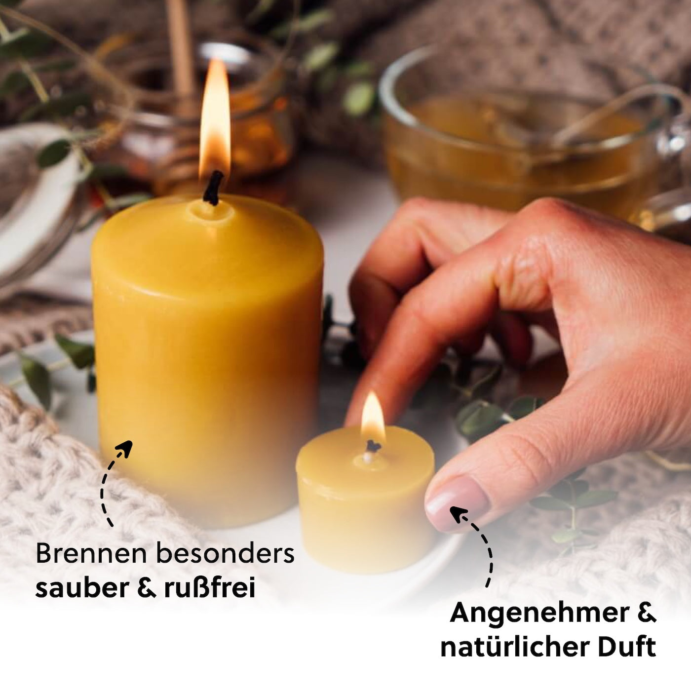 Vorteile von Bienenwachs=>Da in Bienenwachskerzen keine Farb- und Duftstoffe enthalten sind, setzen diese keine Schadstoffe frei, welche bei Paraffinkerzen entstehen.