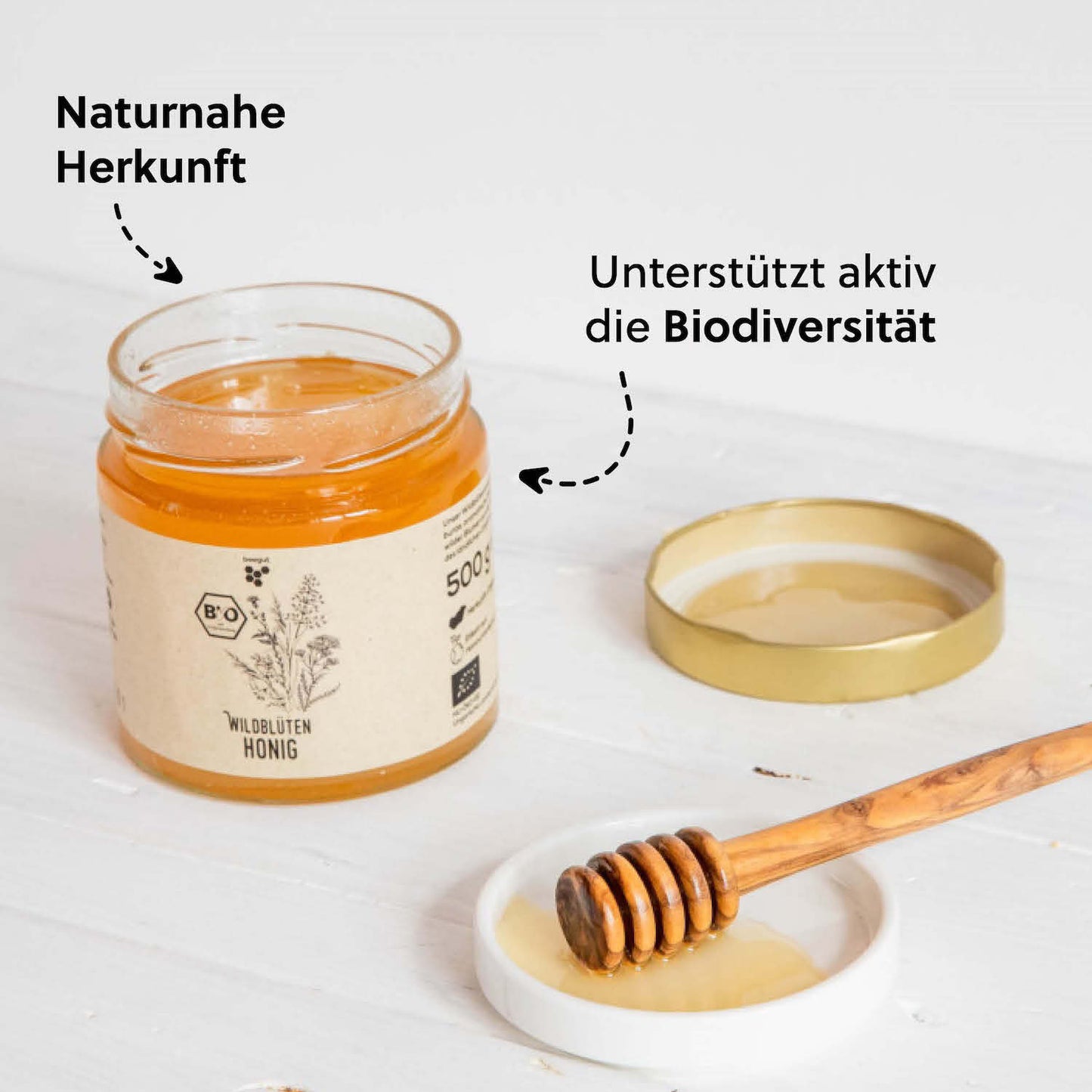 Ökologisch besonders wertvoll=>Wildblütenhonig stammt aus naturnahen, artenreichen Gebieten und fördert durch die Bestäubung vieler Pflanzen die Biodiversität – so bleibt die Natur im Gleichgewicht, und das schmeckt man in jedem Löffel.